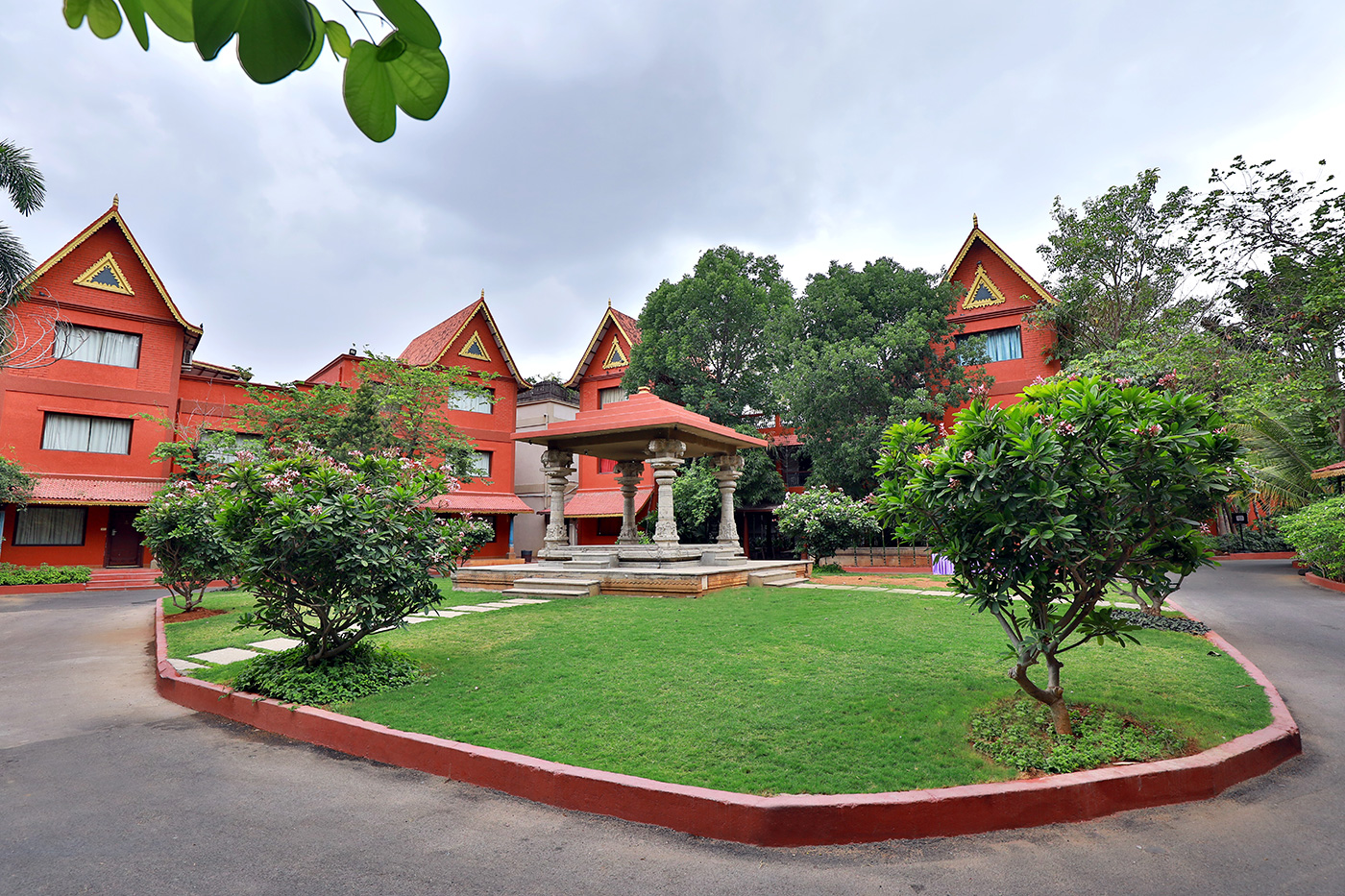 Srirastu Lawns