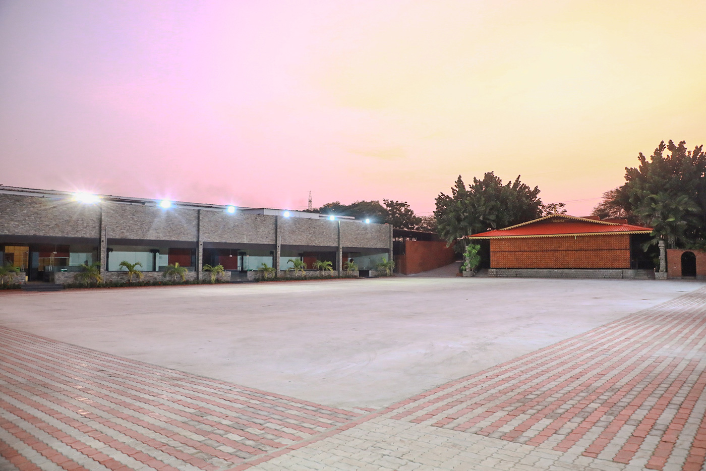 Tarana Lawns