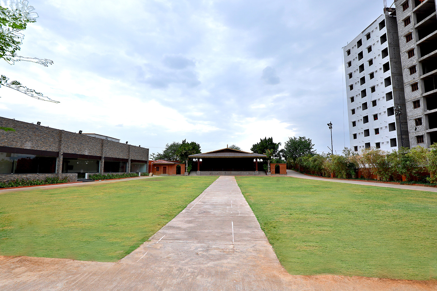 Tarana Lawns