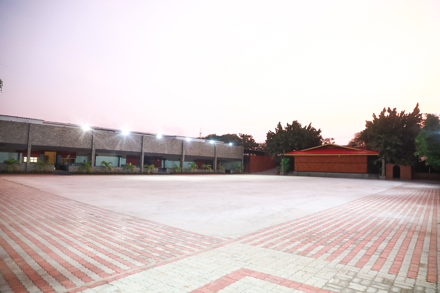 Tarana Lawns