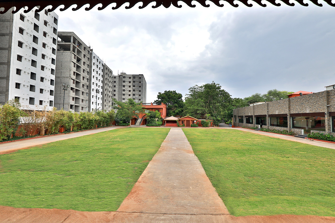 Tarana Lawns