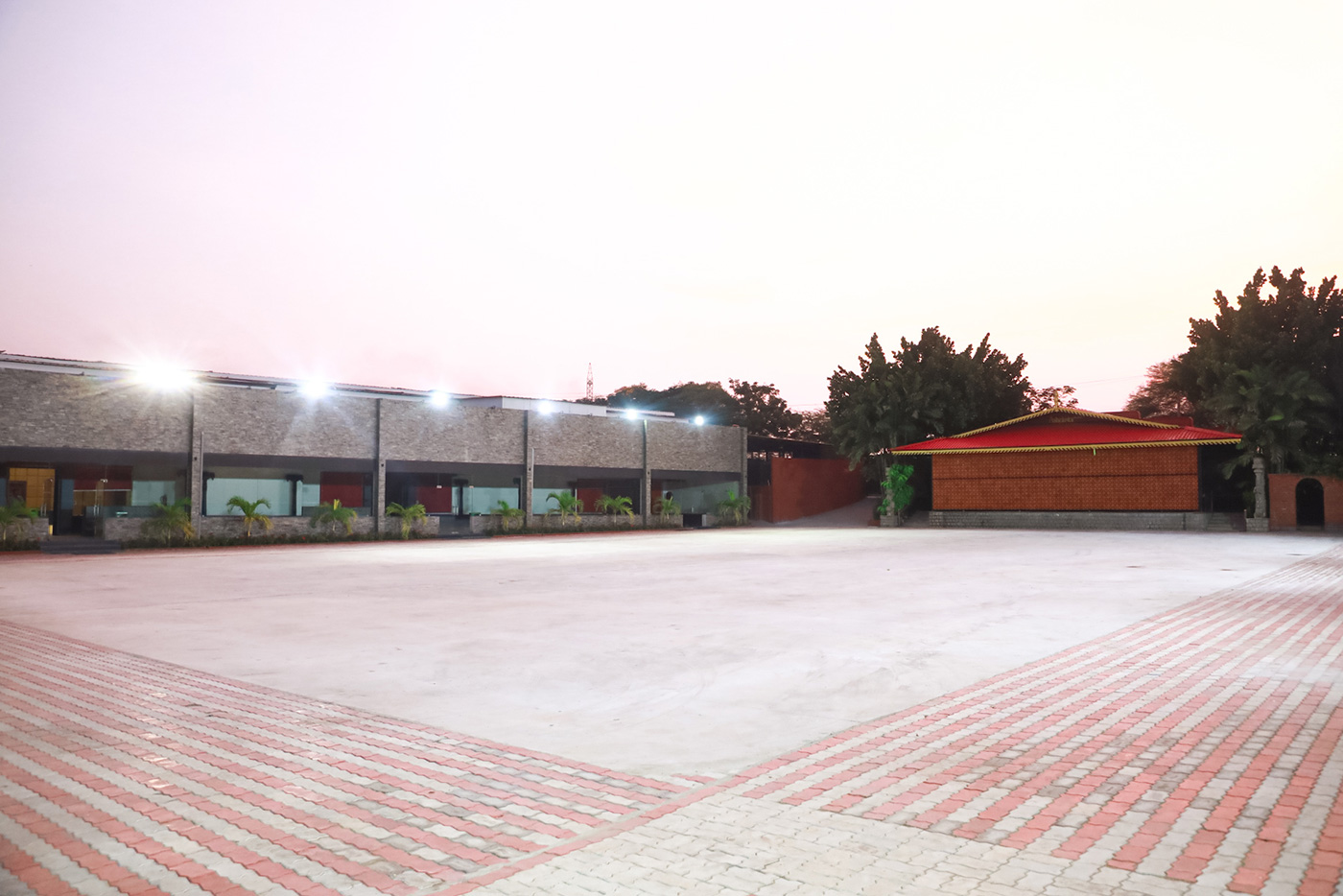 Tarana Lawns