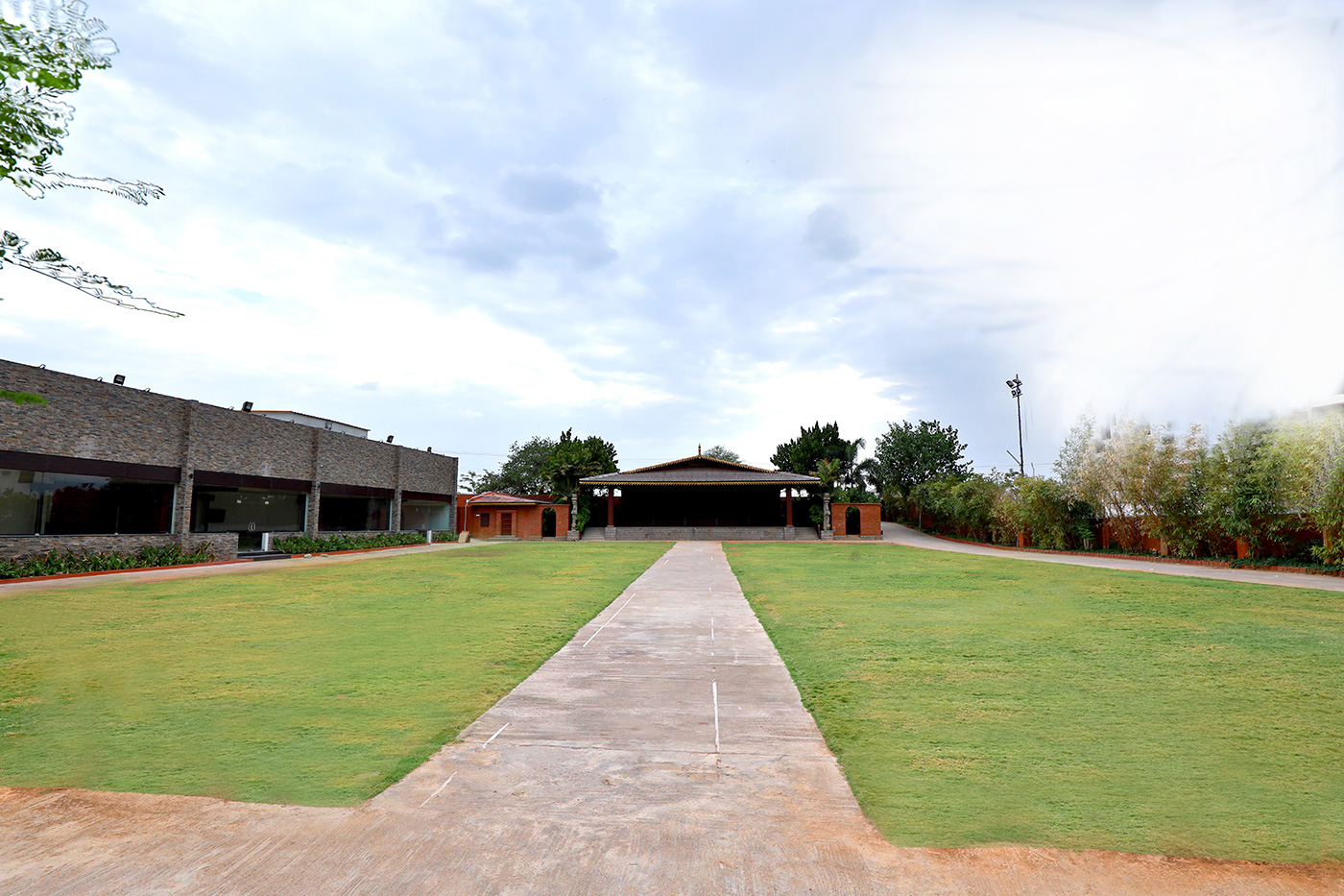 Tarana Lawns